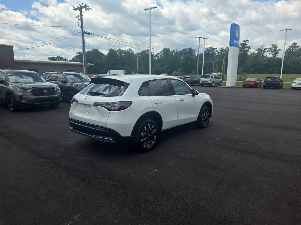 Used 2027 Honda HR-V EX-L image 3