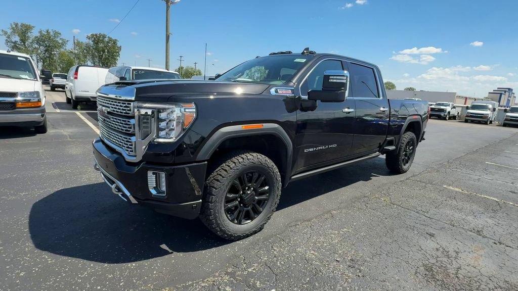 Used 2023 GMC Sierra 3500 Denali w/ Denali Black Diamond Edition AWD/4WD image 4