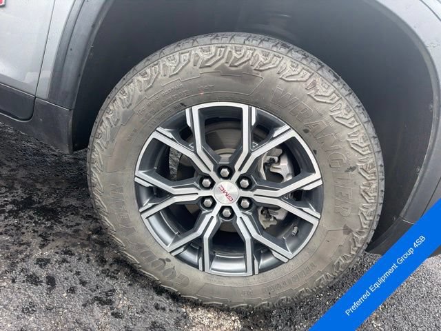 Used 2024 GMC Acadia AT4 w/ Luxury Package AWD/4WD image 4
