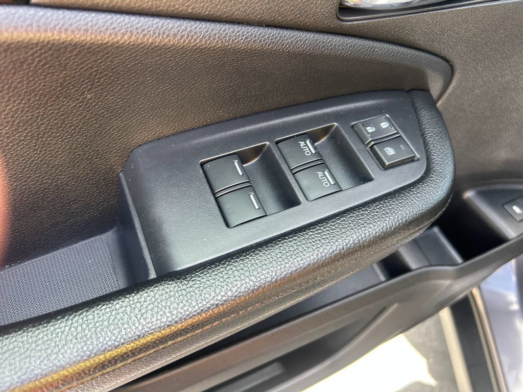 Used 2018 Honda Pilot Elite image 12