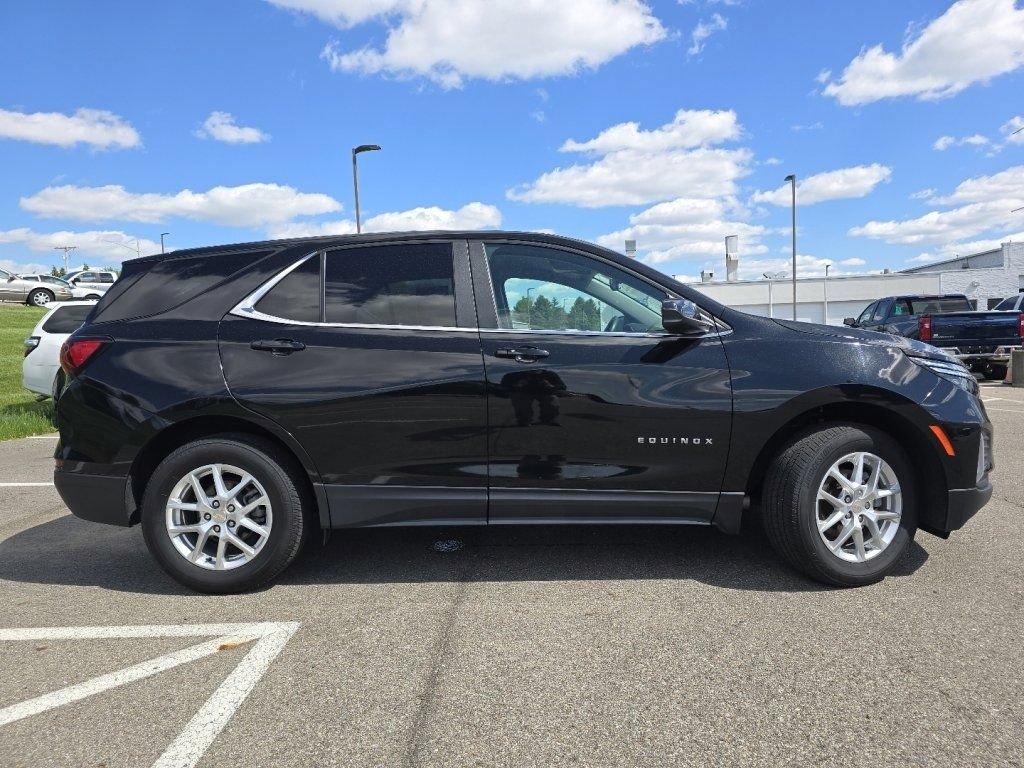 Used 2024 Chevrolet Equinox LT AWD/4WD image 15
