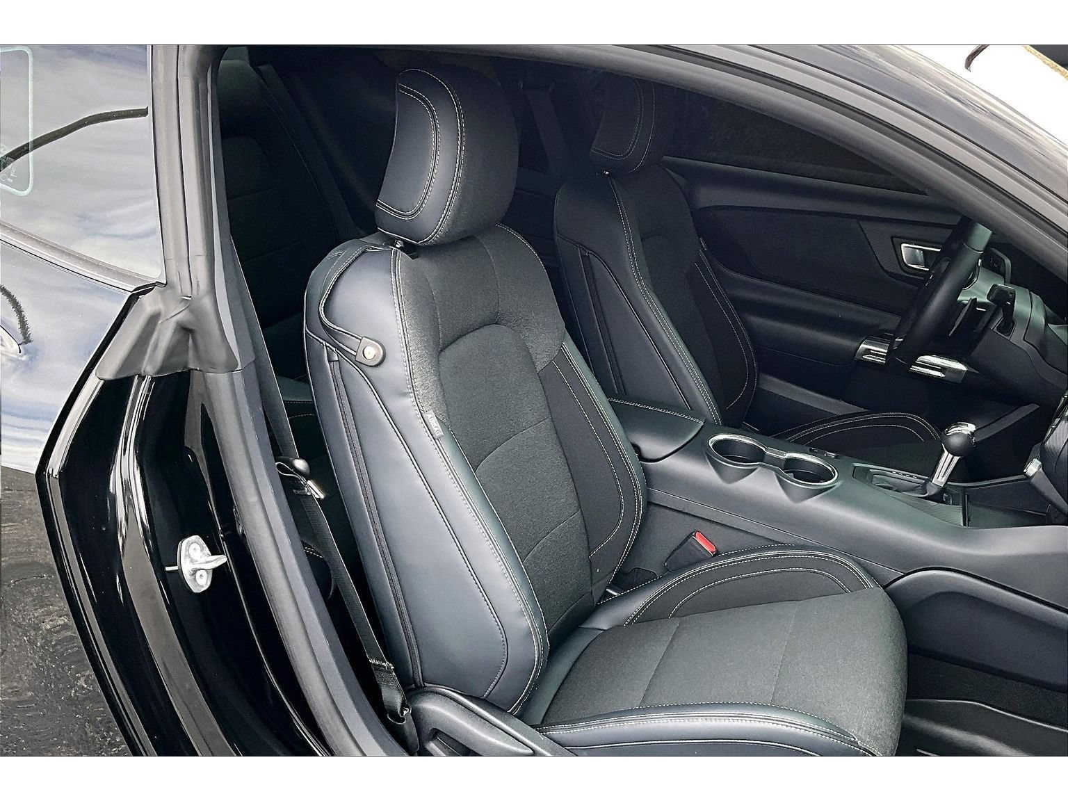 Used 2024 Ford Mustang GT RWD image 46