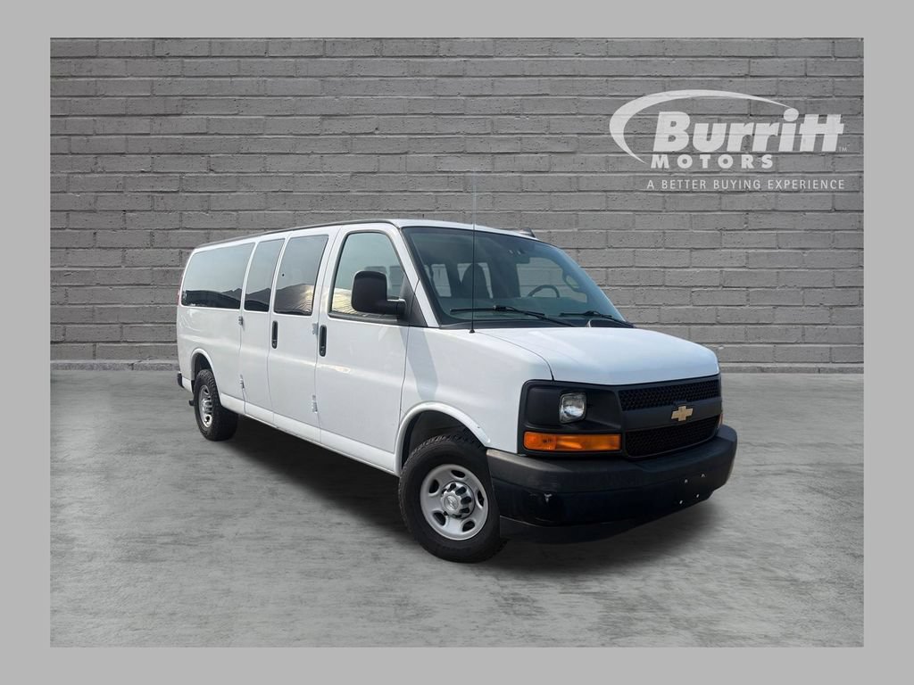 Used 2017 Chevrolet Express 3500 LS RWD image 1