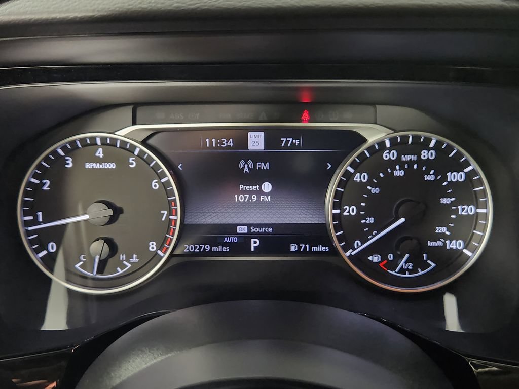 Used 2024 Nissan Pathfinder SL AWD/4WD image 22