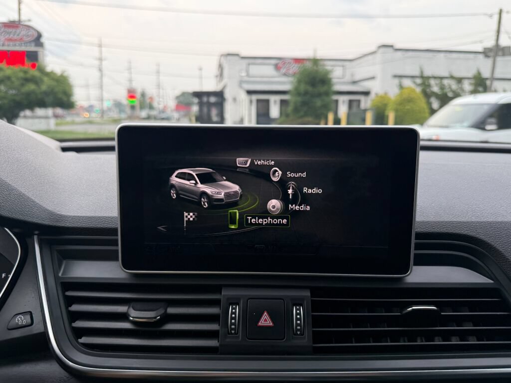 Used 2019 Audi Q5 Prestige w/ Prestige Package AWD/4WD image 17