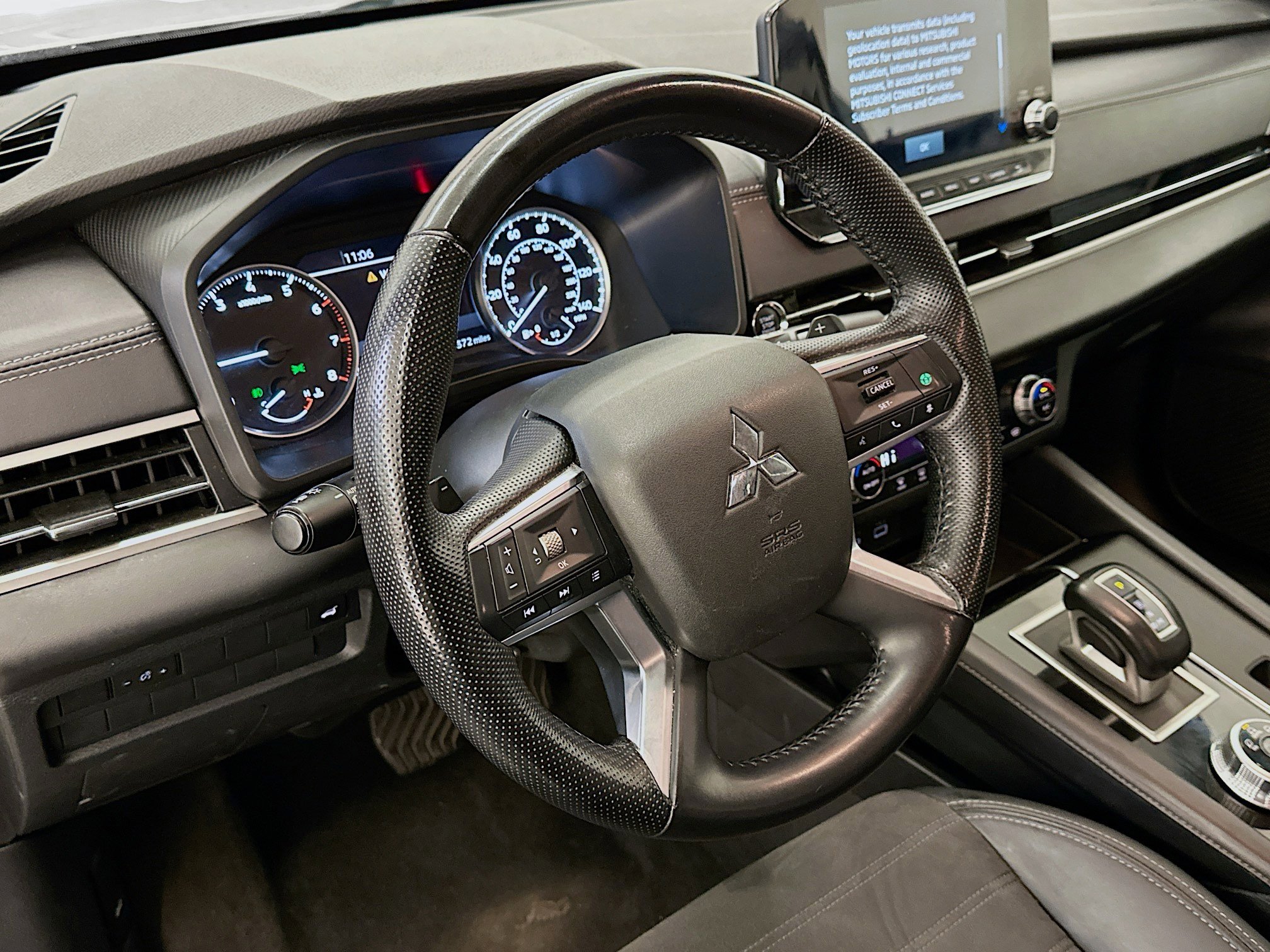 Used 2024 Mitsubishi Outlander SE image 18