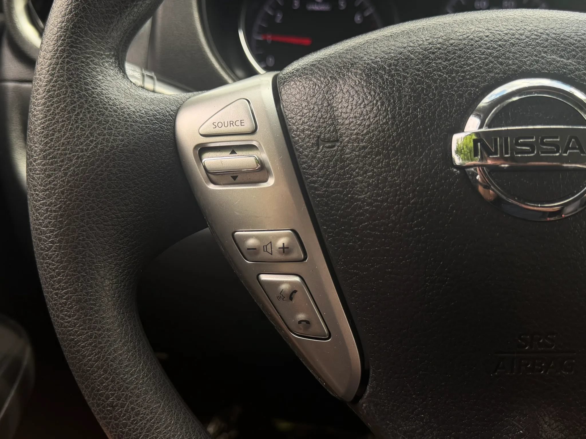 Used 2018 Nissan Versa SV FWD image 17