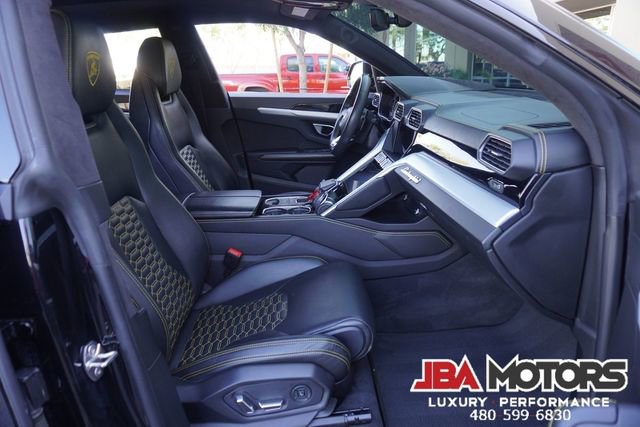 Used 2019 Lamborghini Urus image 95