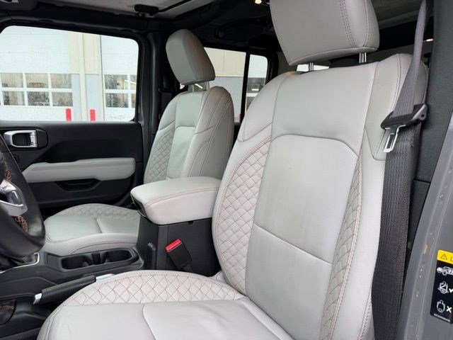Used 2022 Jeep Wrangler Unlimited Sahara image 13