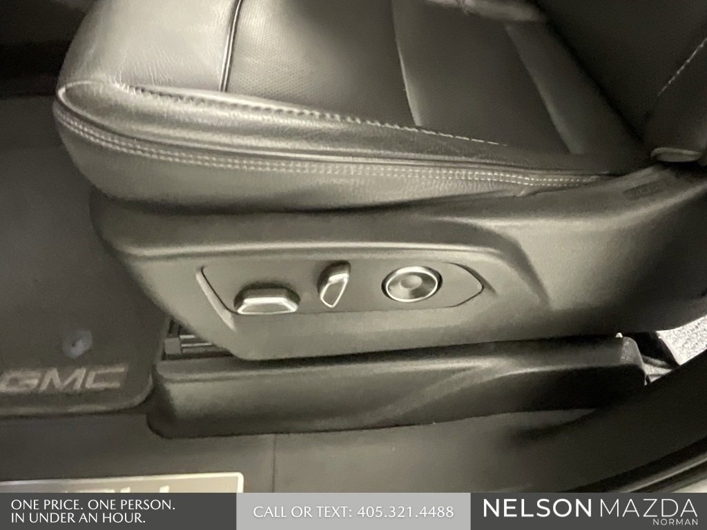 Used 2021 GMC Yukon XL Denali w/ Denali Ultimate Package image 24