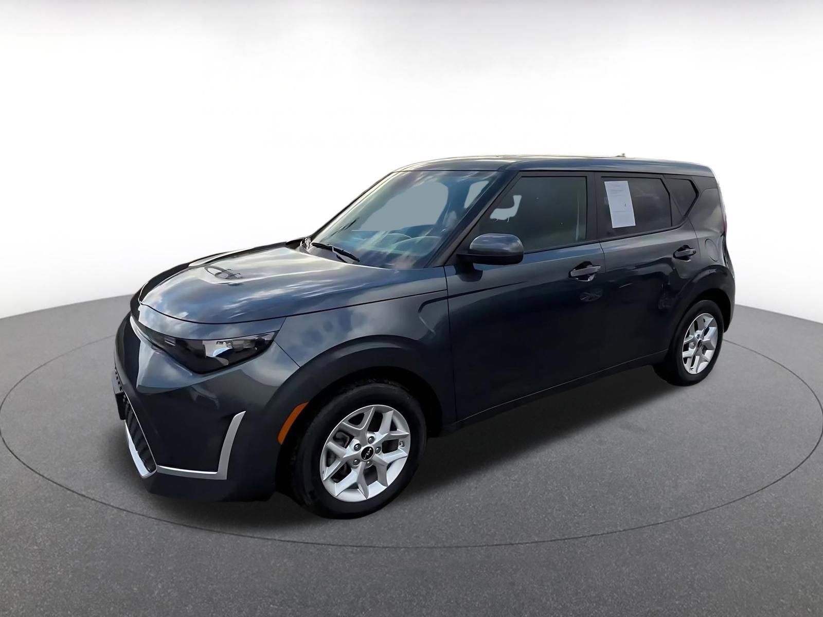 Used 2025 Kia Soul LX w/ LX Technology Package image 8