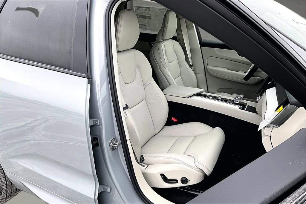 New 2026 Volvo XC60 B5 Ultra w/ Protection Package Premier image 11