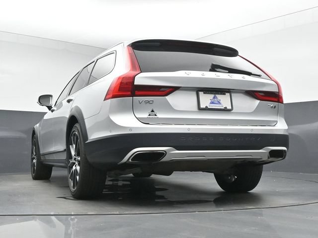 Used 2018 Volvo V90 T6 Cross Country w/ Convenience Package AWD/4WD image 15