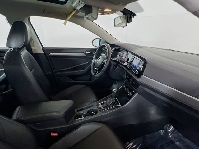 Used 2020 Volkswagen Jetta SE image 9