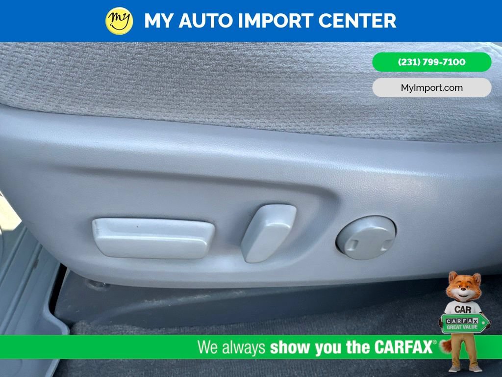 Used 2015 Toyota Sienna LE FWD image 12
