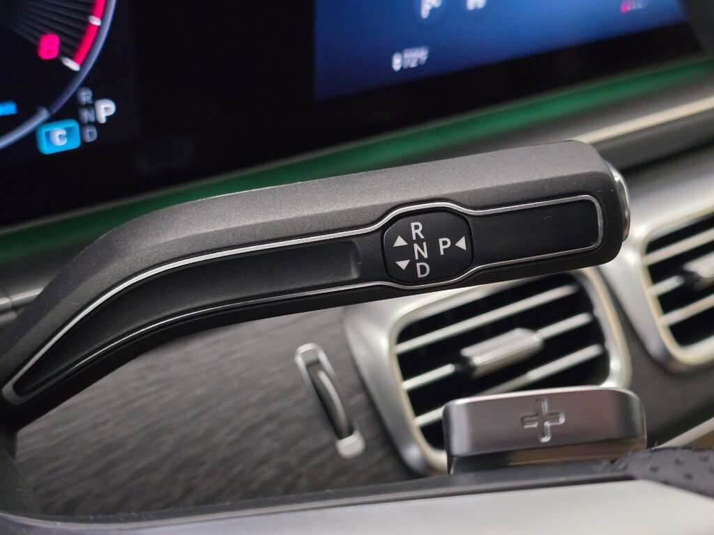 New 2026 Mercedes-Benz GLS 450 4MATIC image 16