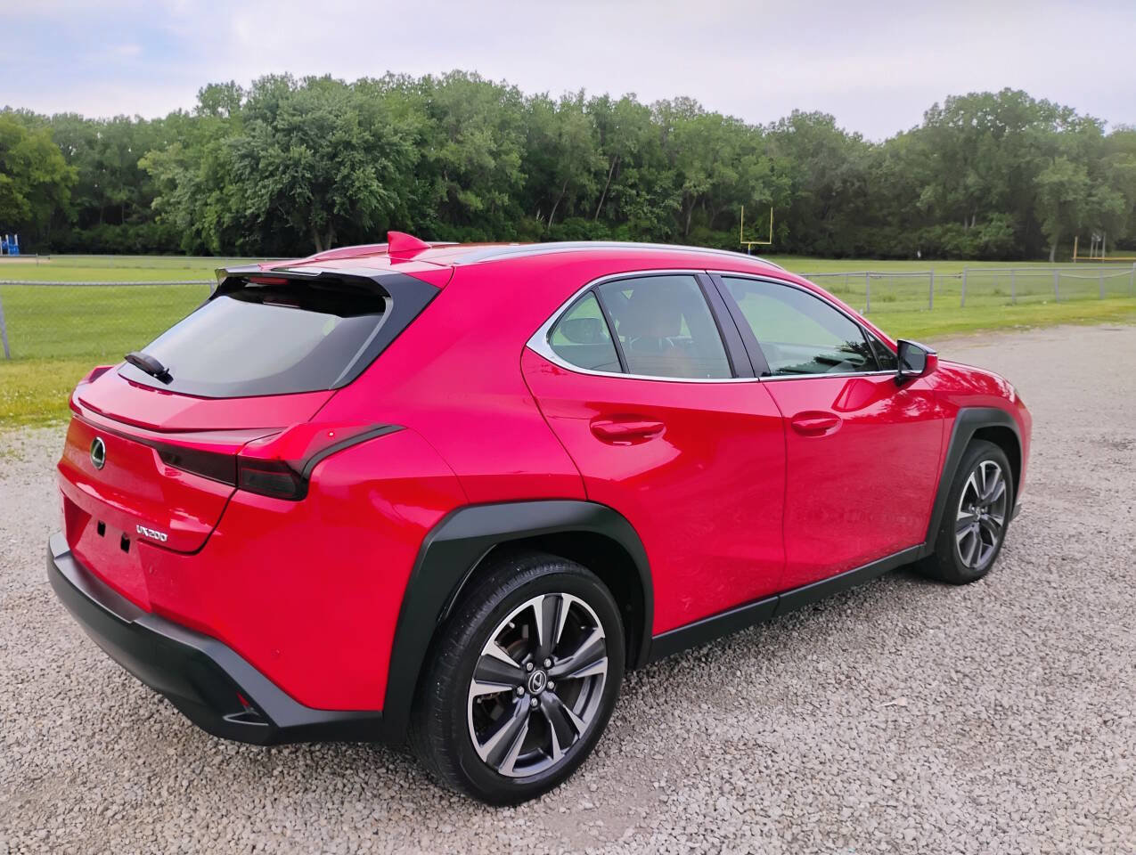 Used 2019 Lexus UX 200 w/ Premium Package FWD image 6