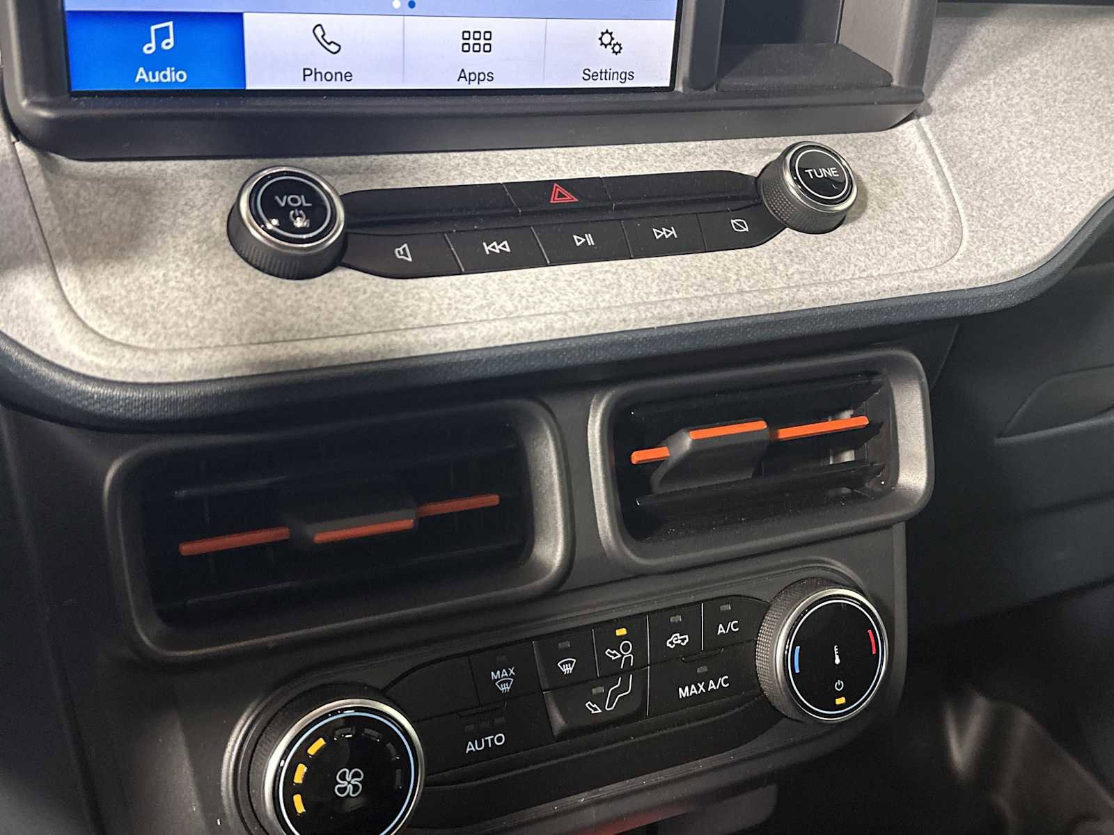 Used 2024 Ford Maverick XLT image 30