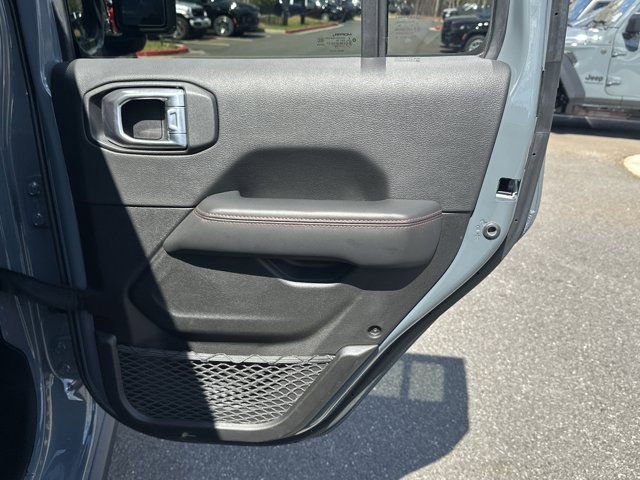 Certified 2024 Jeep Wrangler Rubicon 392 w/ Dual Top Group image 19