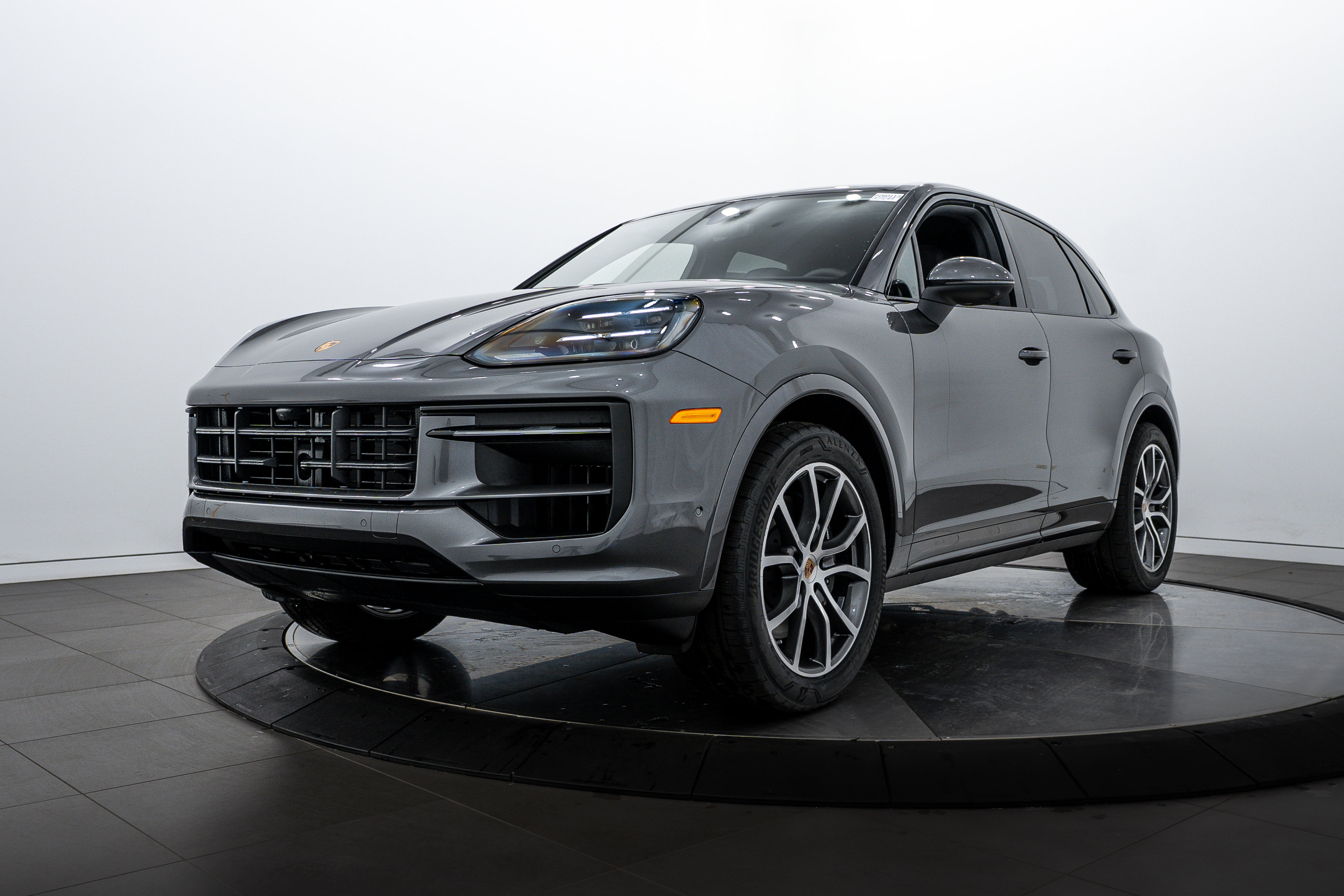 New 2026 Porsche Cayenne image 1