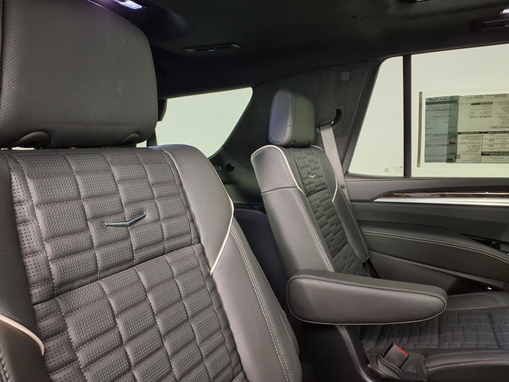 New 2025 Cadillac Escalade Sport Platinum AWD/4WD image 9