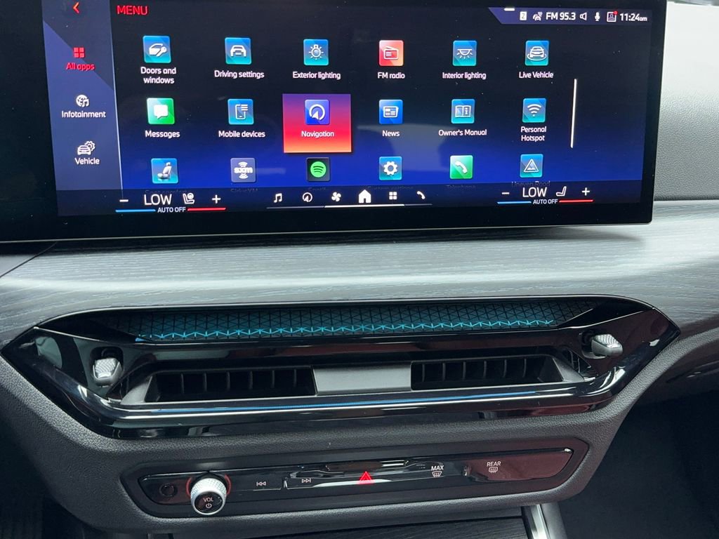 Used 2025 BMW i4 eDrive40 image 32