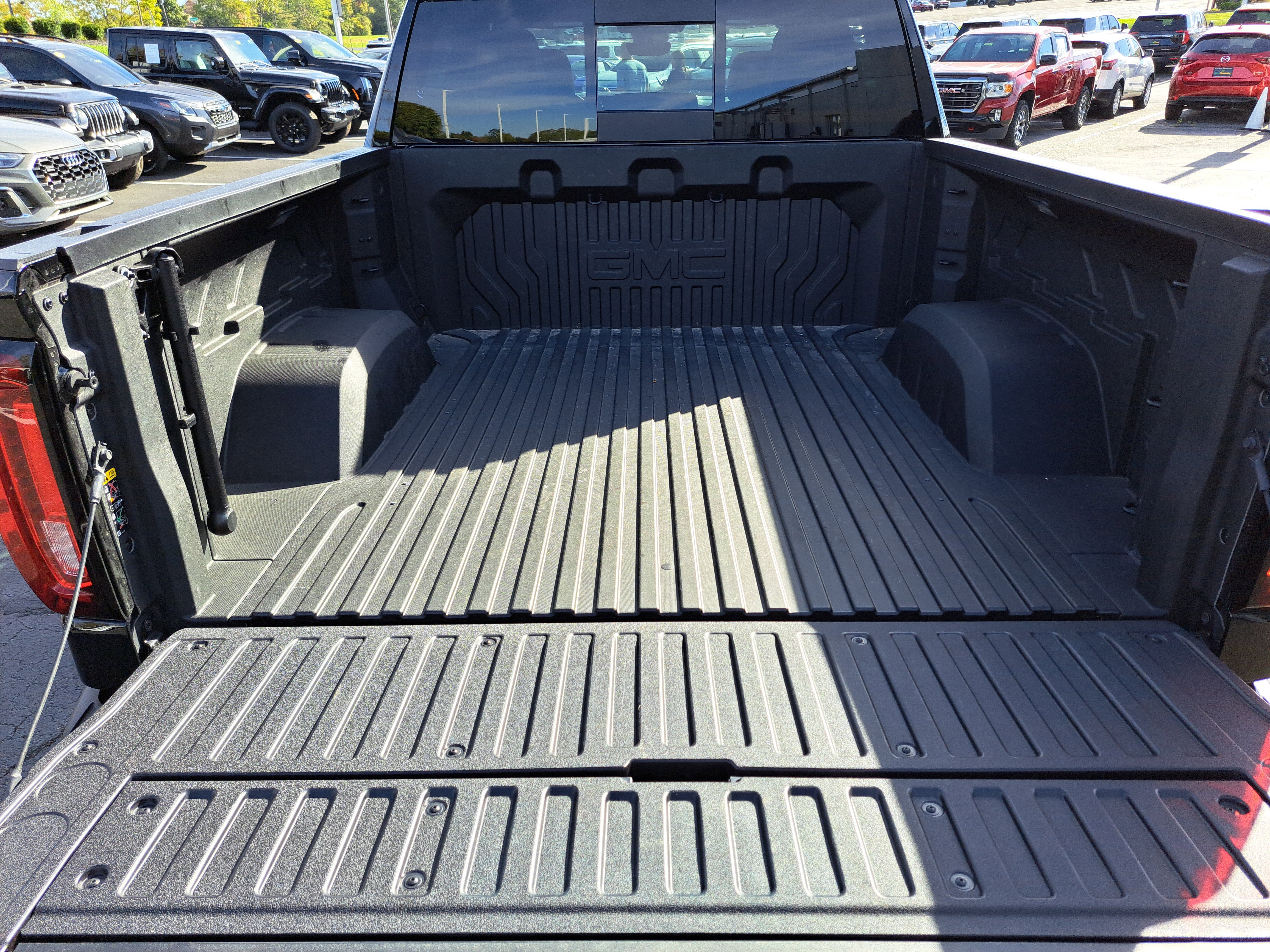 Used 2025 GMC Sierra 1500 Denali Ultimate image 7