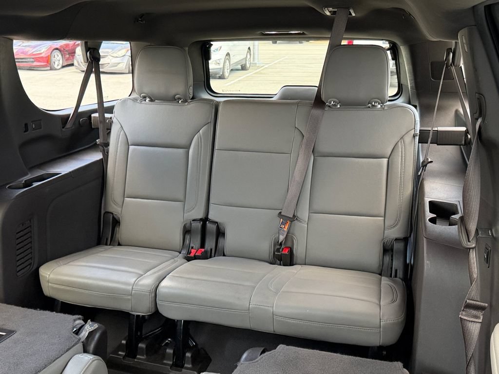 Used 2022 Chevrolet Suburban LT w/ Luxury Package AWD/4WD image 26