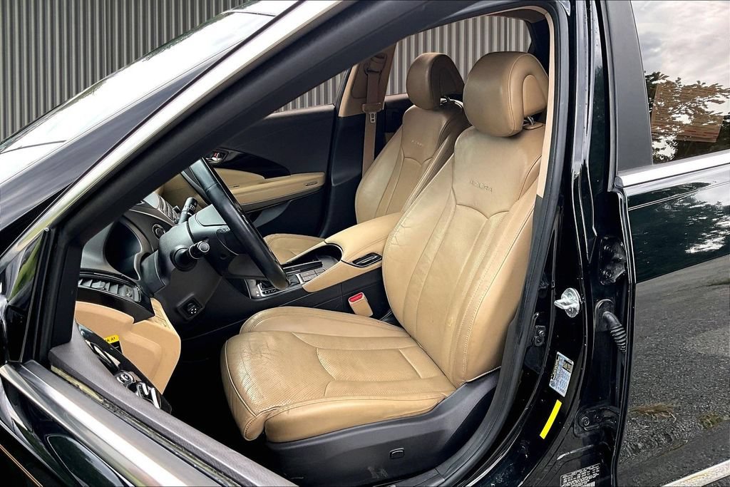 Used 2015 Hyundai Azera FWD image 25