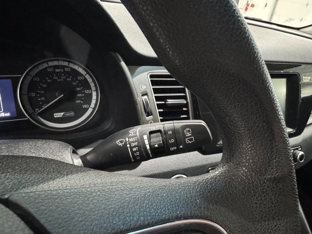 Used 2019 Kia Niro LX image 15