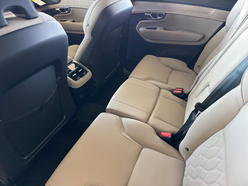 New 2026 Volvo XC90 B5 Plus AWD/4WD image 11