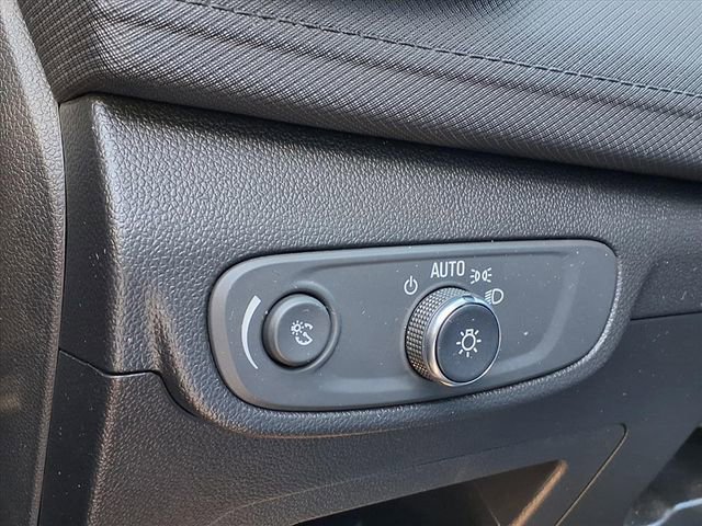 Used 2025 Chevrolet TrailBlazer LT AWD/4WD image 23