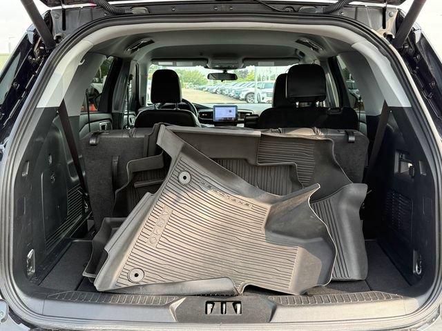 Certified 2024 Ford Explorer XLT w/ Equipment Group 202A AWD/4WD image 27