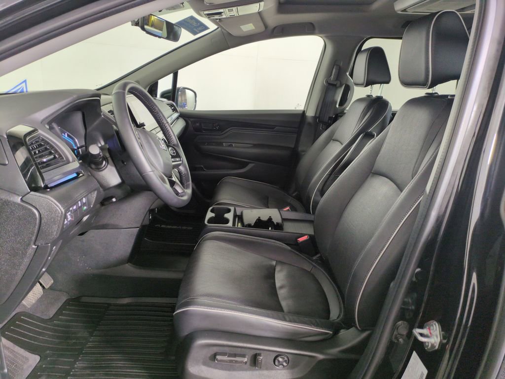 Used 2024 Honda Odyssey Elite image 13