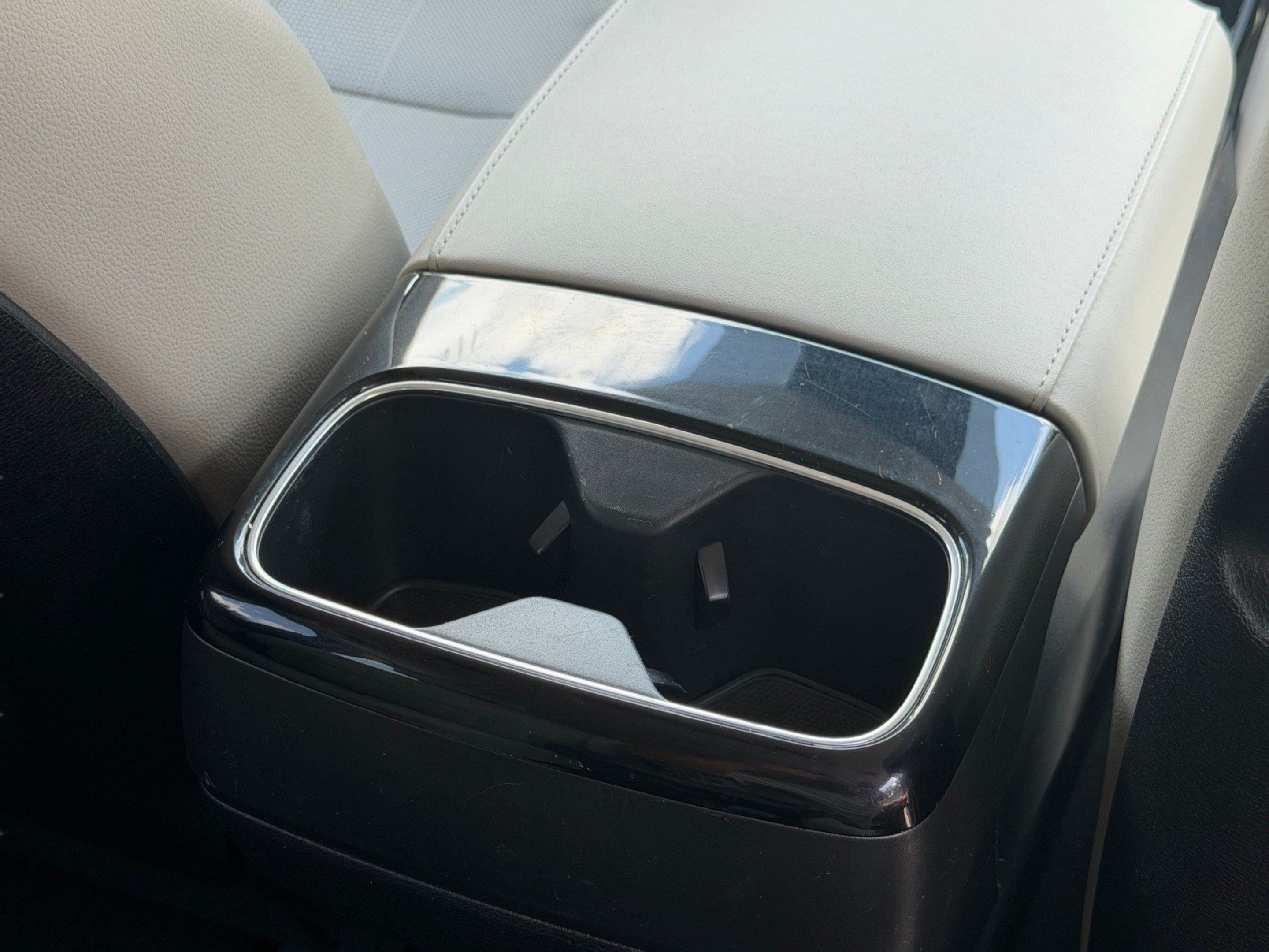 Certified 2022 Kia Telluride EX w/ EX Premium Package FWD image 29