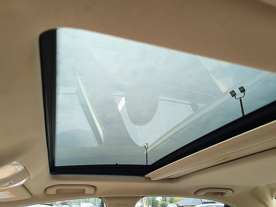 Used 2014 Mercedes-Benz C 250 Sedan image 27
