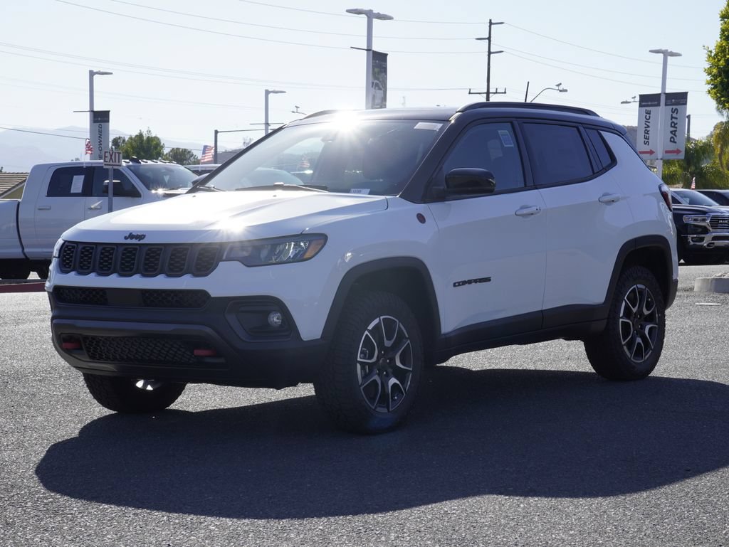 New 2026 Jeep Compass Trailhawk w/ Sun, Sound & Navigation Group AWD/4WD image 8