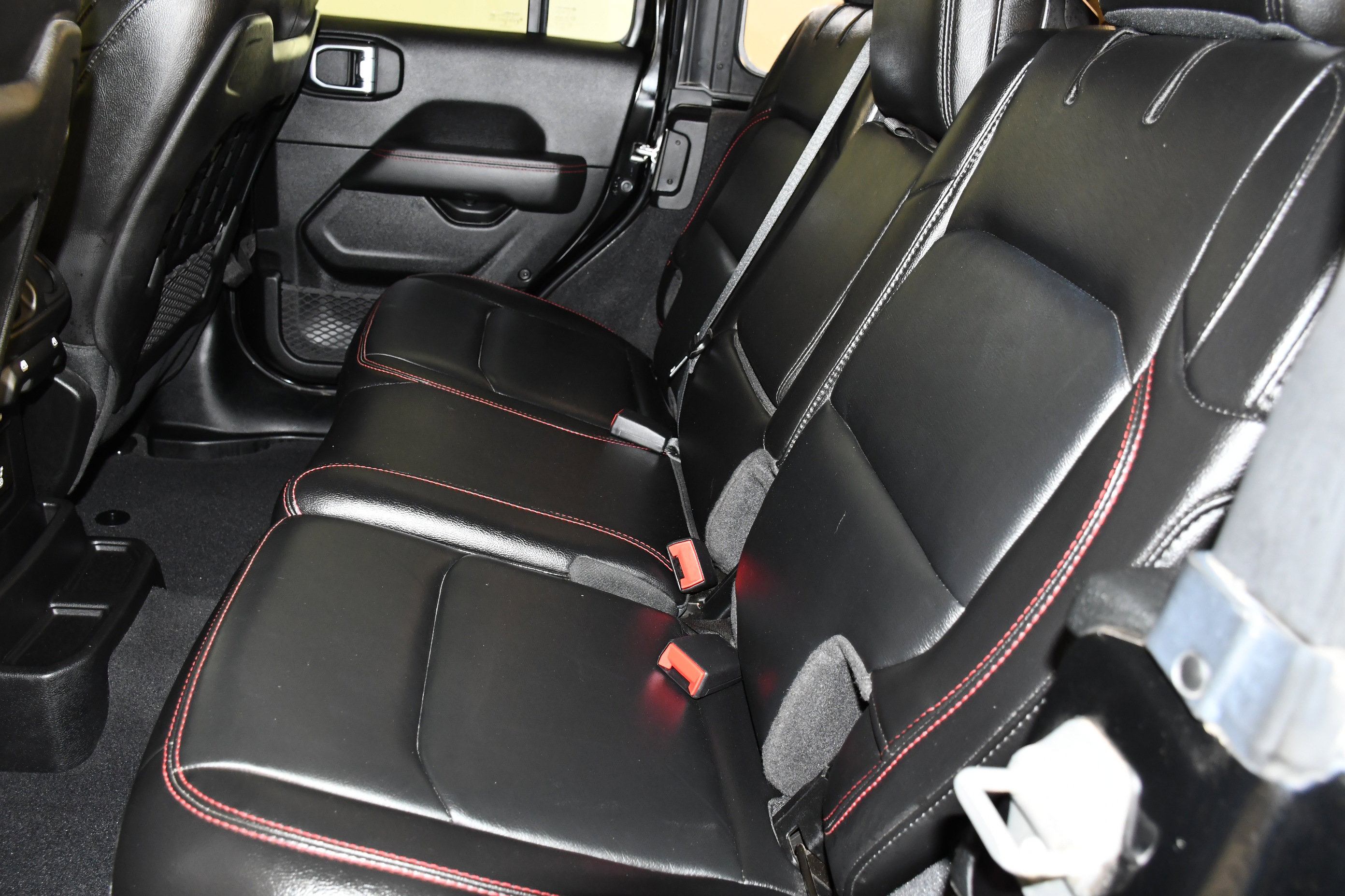 Used 2021 Jeep Wrangler Unlimited Rubicon AWD/4WD image 49