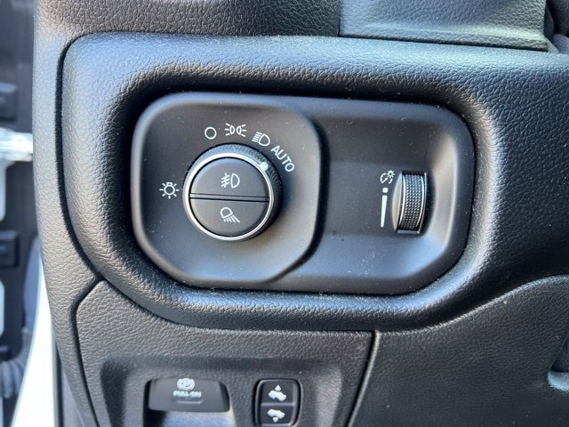 Used 2020 RAM 1500 Big Horn AWD/4WD image 10