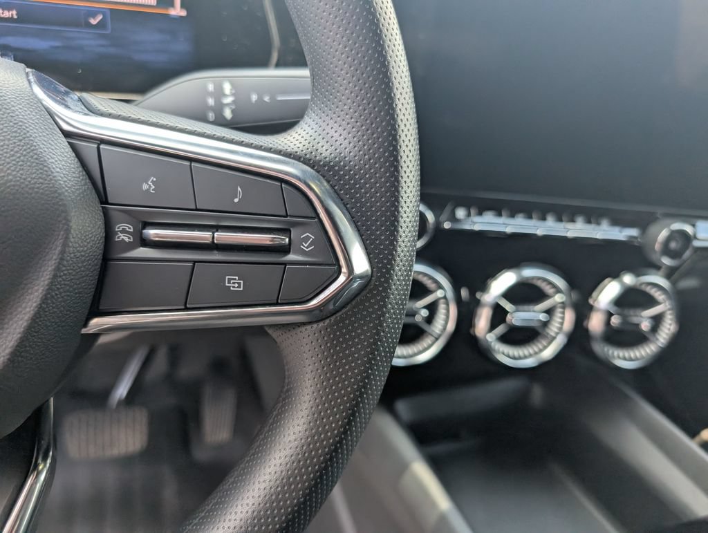 New 2025 Chevrolet Blazer EV LT AWD/4WD image 18