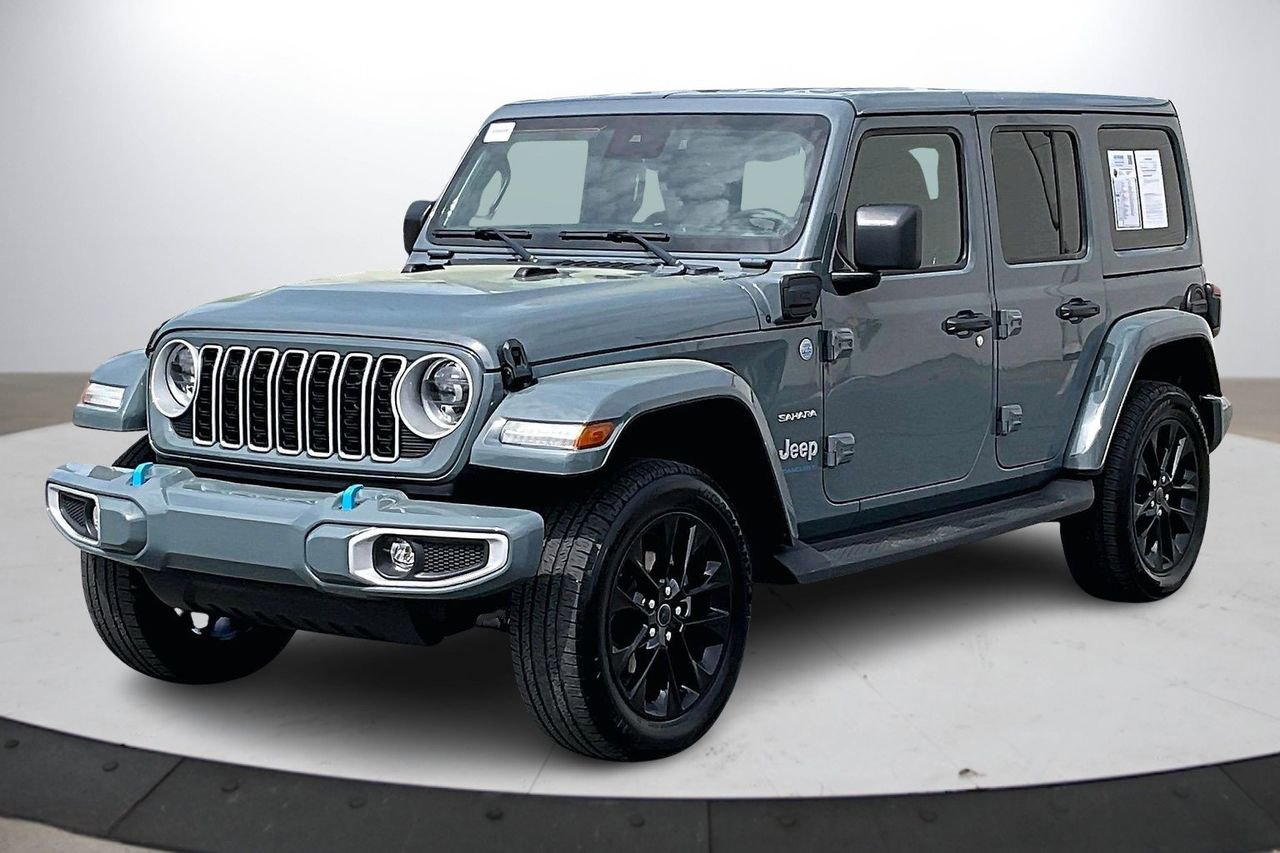 Used 2024 Jeep Wrangler Unlimited Sahara image 4