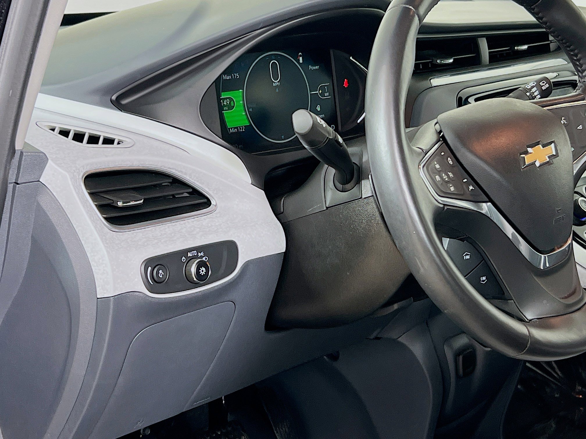 Used 2020 Chevrolet Bolt LT FWD image 10