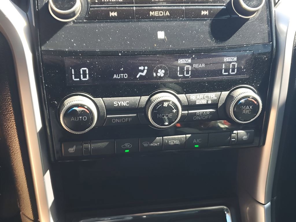 Used 2022 Subaru Ascent Limited w/ Technology Package image 34