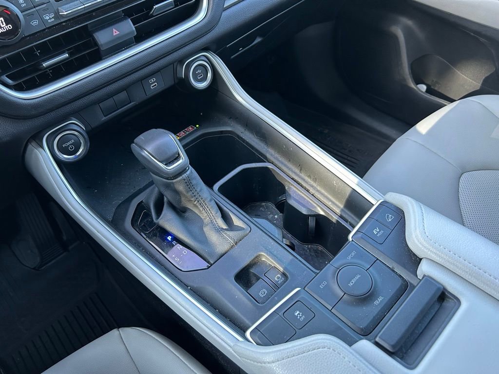 Certified 2025 Toyota Grand Highlander AWD Hybrid image 27