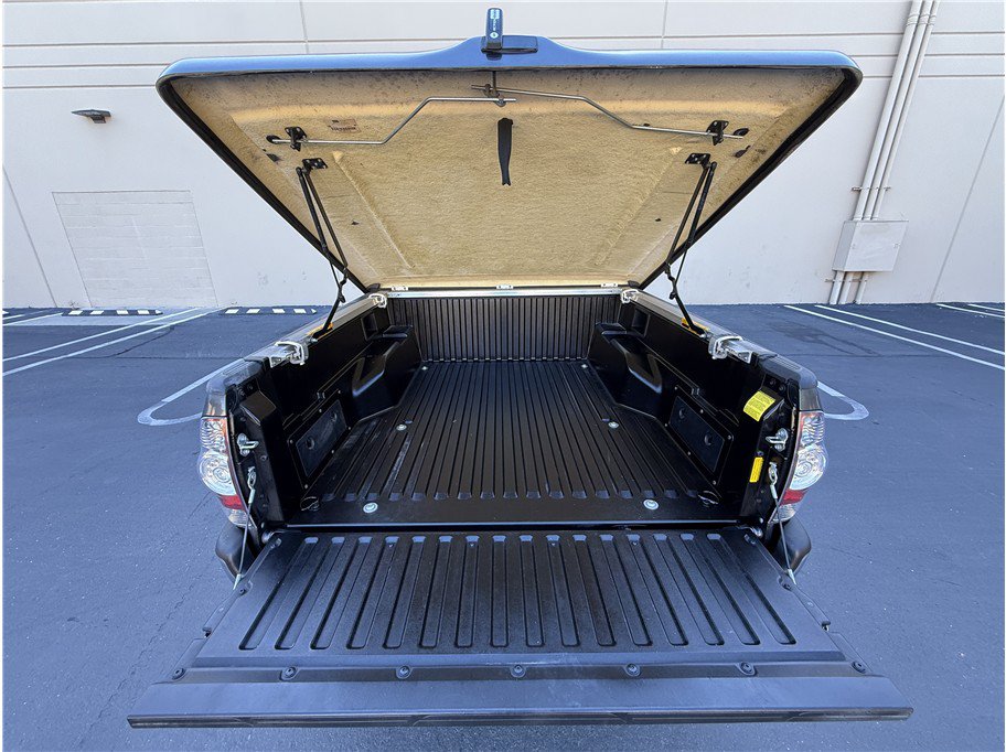 Used 2011 Toyota Tacoma PreRunner w/ SR5 Pkg #2 RWD image 21