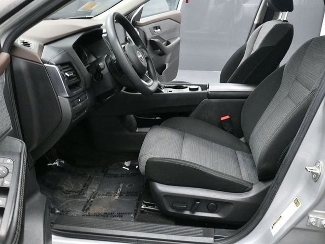 Used 2023 Nissan Rogue SV image 15