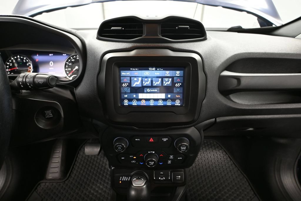 Used 2020 Jeep Renegade Trailhawk w/ Cold Weather Group AWD/4WD image 32