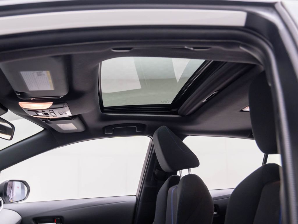 Used 2020 Toyota Corolla SE w/ SE Premium Package image 16