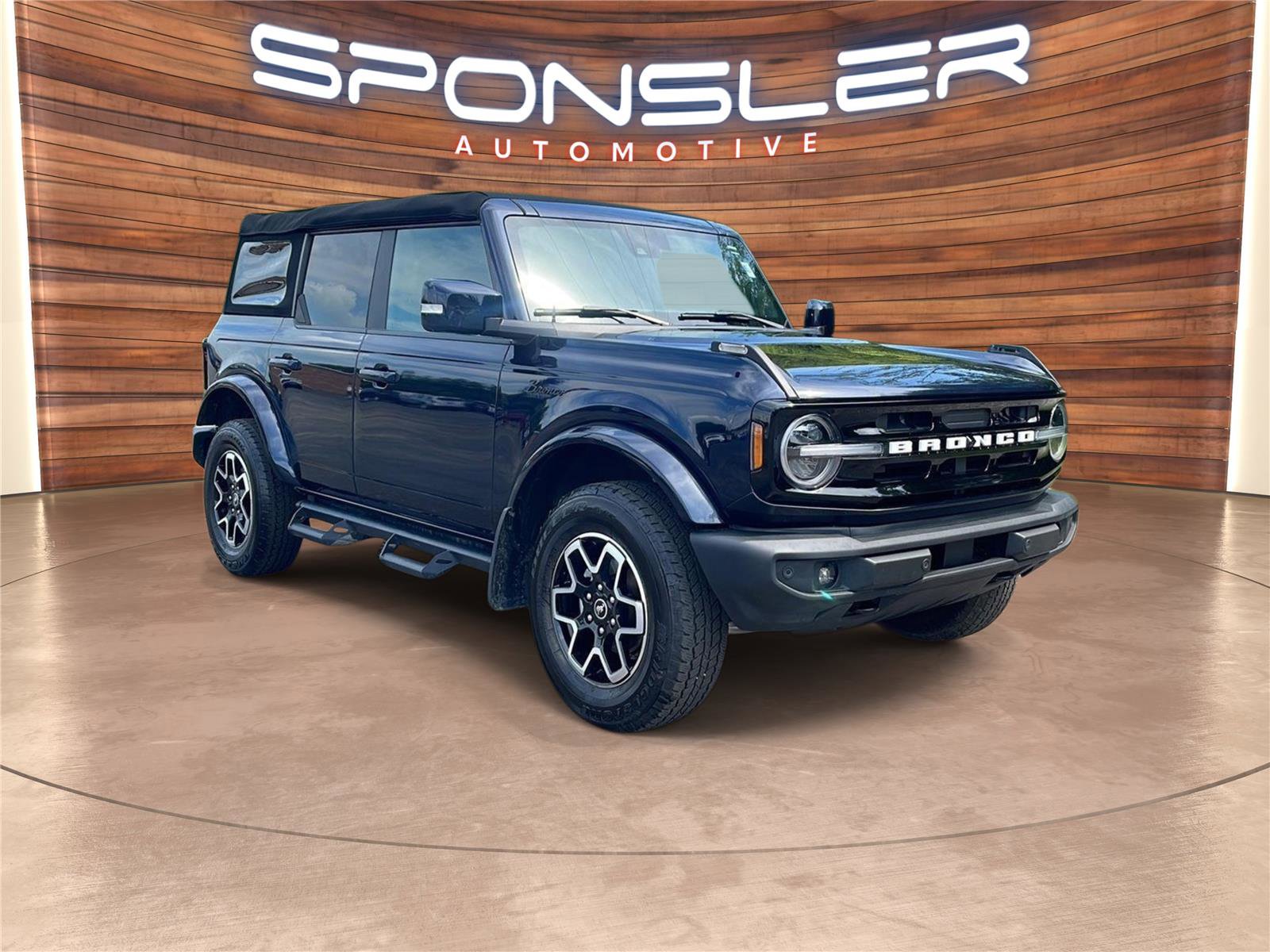 Used 2021 Ford Bronco Outer Banks image 7
