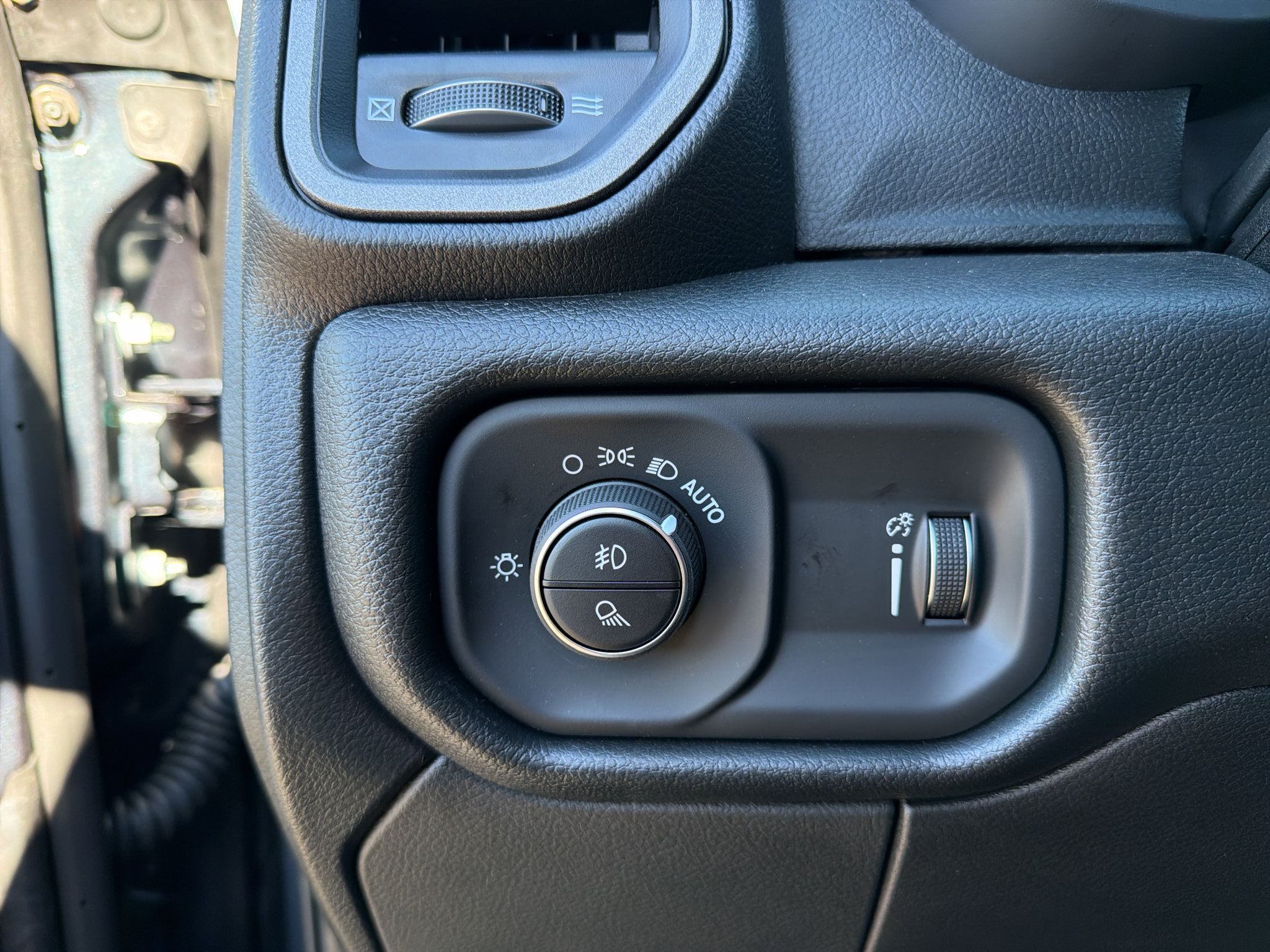 New 2027 RAM 2500 Tradesman AWD/4WD image 17